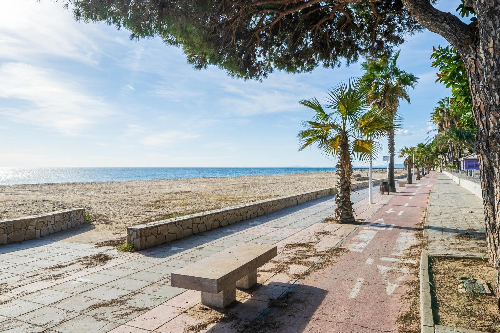 Hauzify I Apartaments Reddis Cambrils Exterior foto